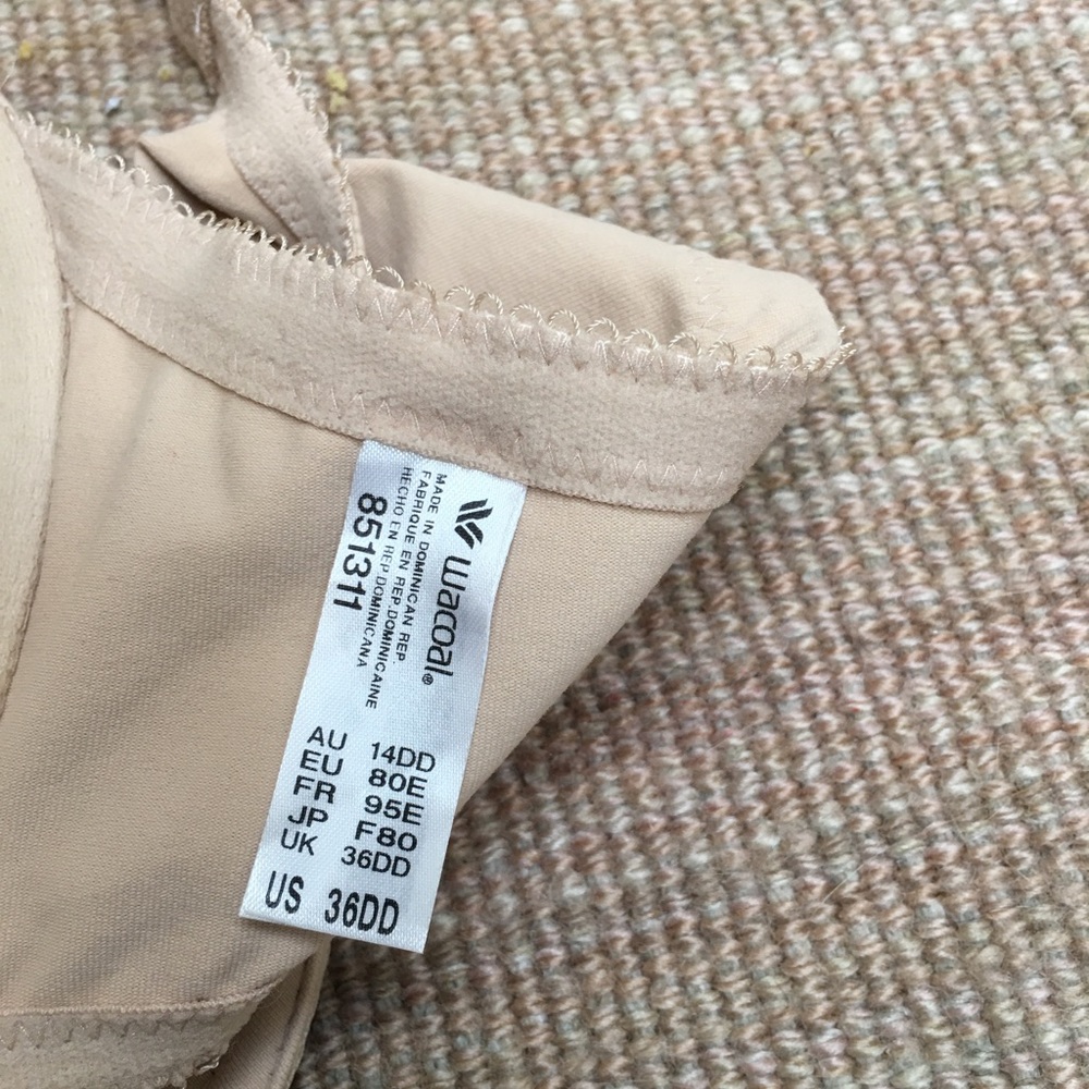 Wacoal front closure bra